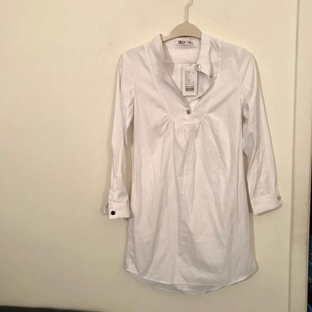 LNK Landscape White Dress Button Back Closure